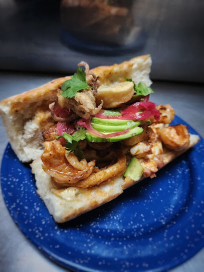 Los Sirenos Mariscos