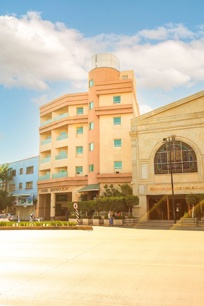 Hotel & Villas Revolucion
