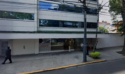 Dra. Raquel Yazmin López Pérez, Gastroenterólogo