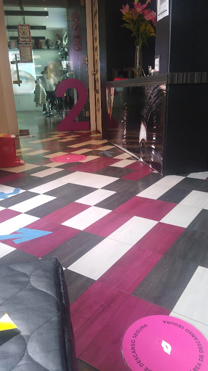 Trends Make Up & Image Studio