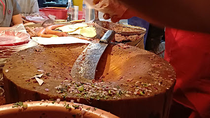 Tacos de tripa y suadero